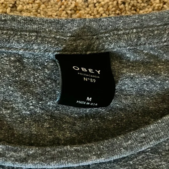 Obey Worldwide Propaganda Cute Gray Floral T-shirt Top **Size M** - Picture 4 of 4